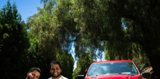 Los gemelos Ventura celebran la cultura latina con una caravana por los EE.UU.